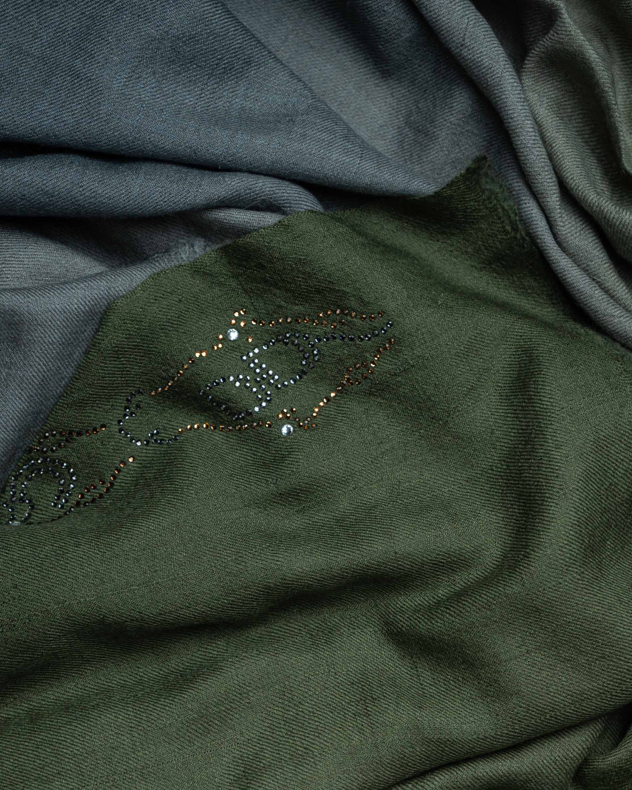 Mist Pommel Cashmere Stole  Grey stole from the Ashwaa Equestrian collection