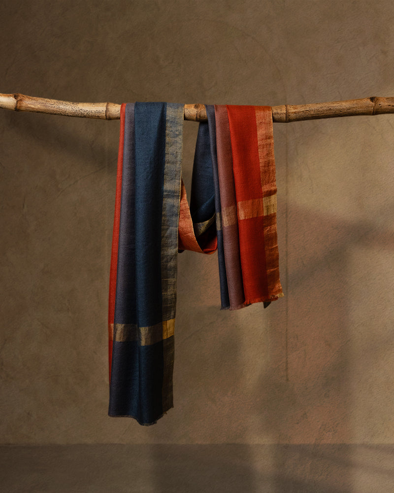 Silver Weave Cashmere Stole  Light Grey stole from the Ashwaa Sunrise collection