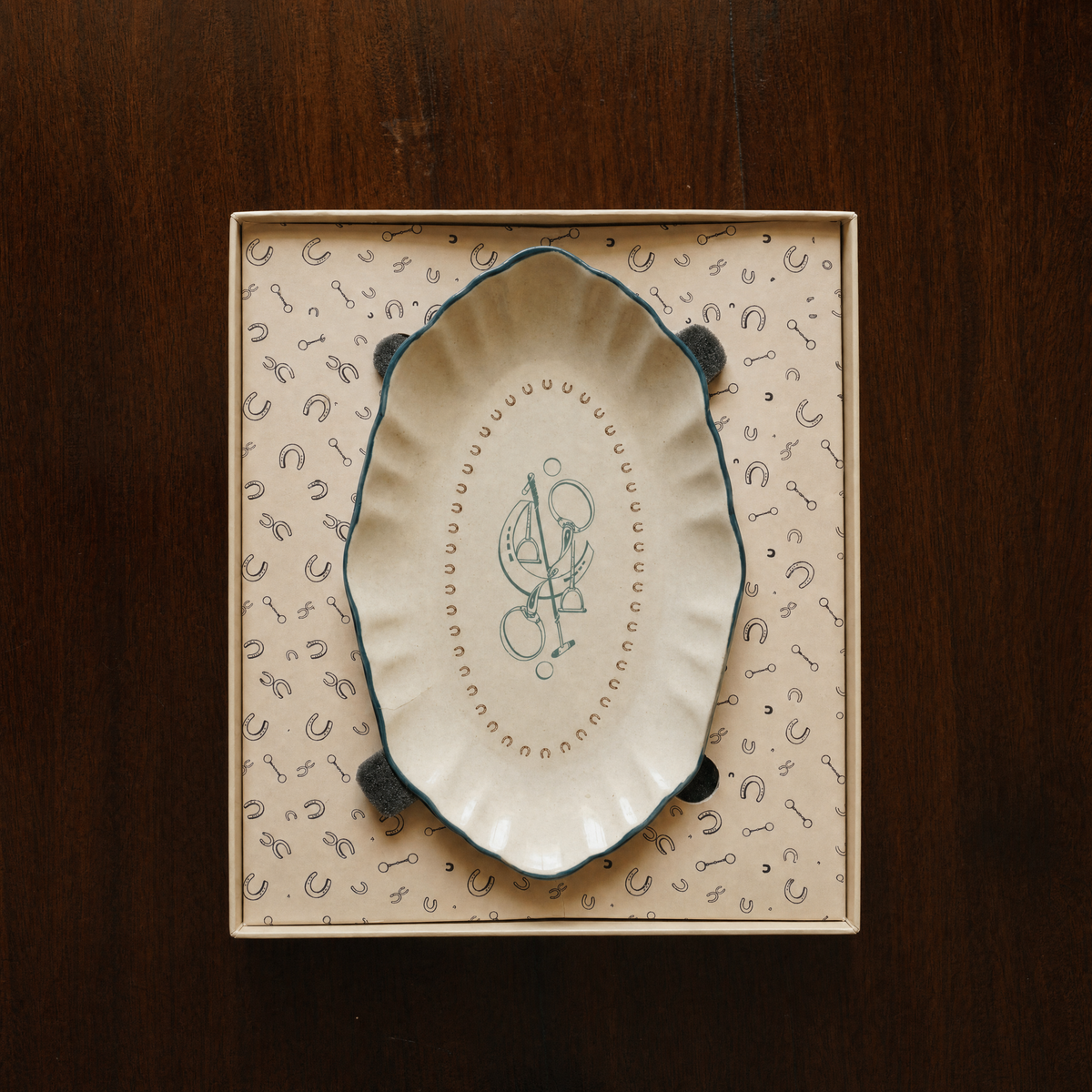 Ivory Scalloped Oval Plate