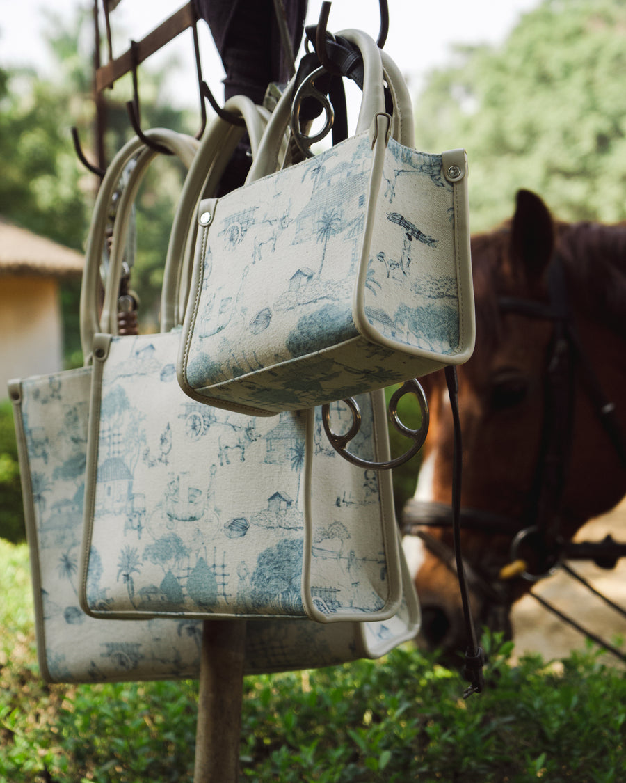 Hand bag